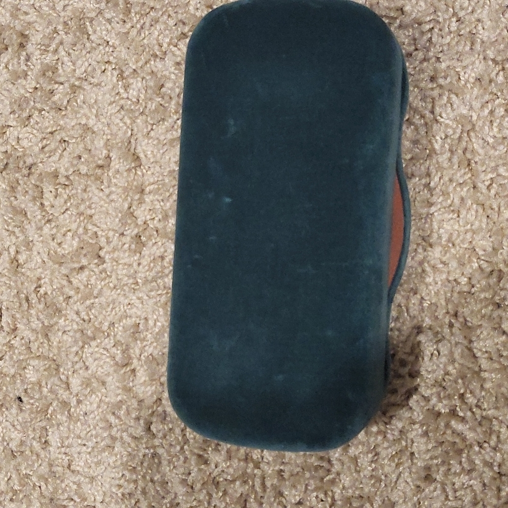 Gucci women sunglasses(authentic) - Picture 11 of 12